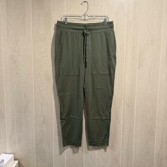 Cabi Olive Green Women’s Straight Leg, Cargo Style Pants- M - Picture 1 of 5